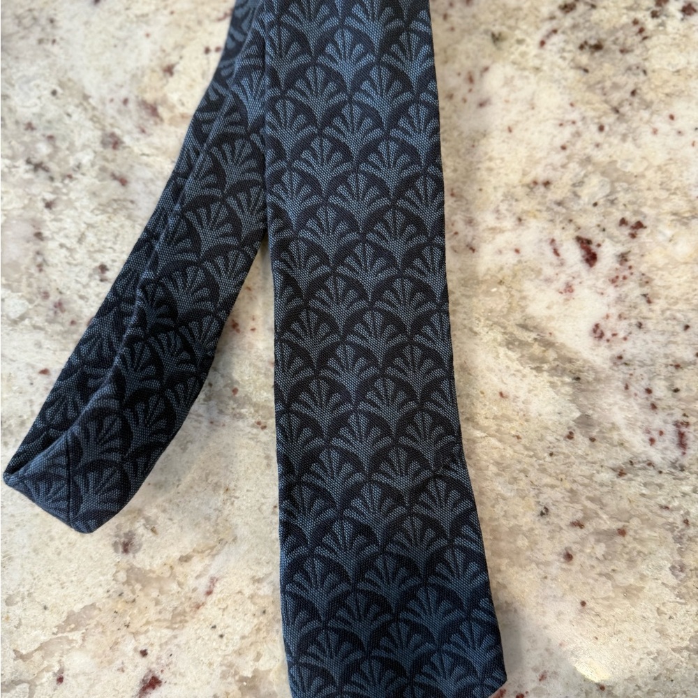 J. Crew Navy and Black Geometric Fan-Pattern Tie